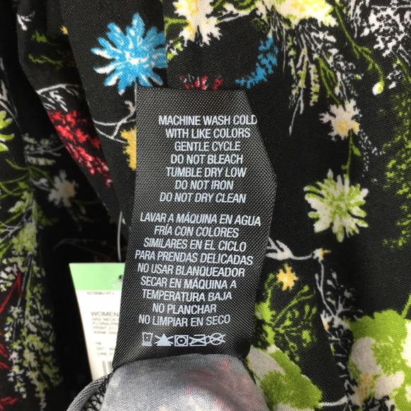 Emma Black Floral Blouse - Picture 7 of 7